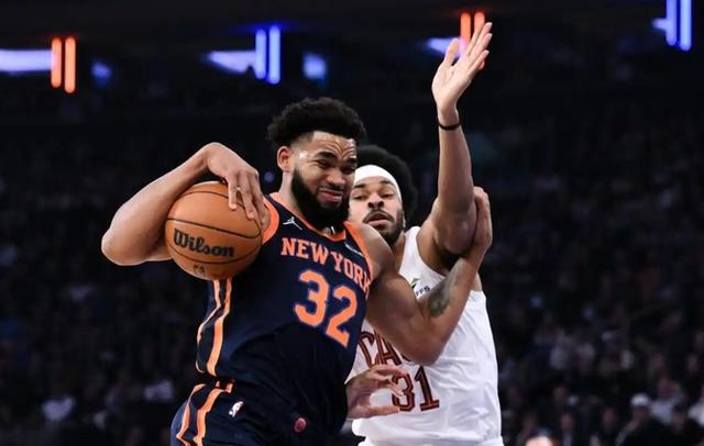 开云体育下载-包含雷霆外线火力全开，主场获胜顺利的词条