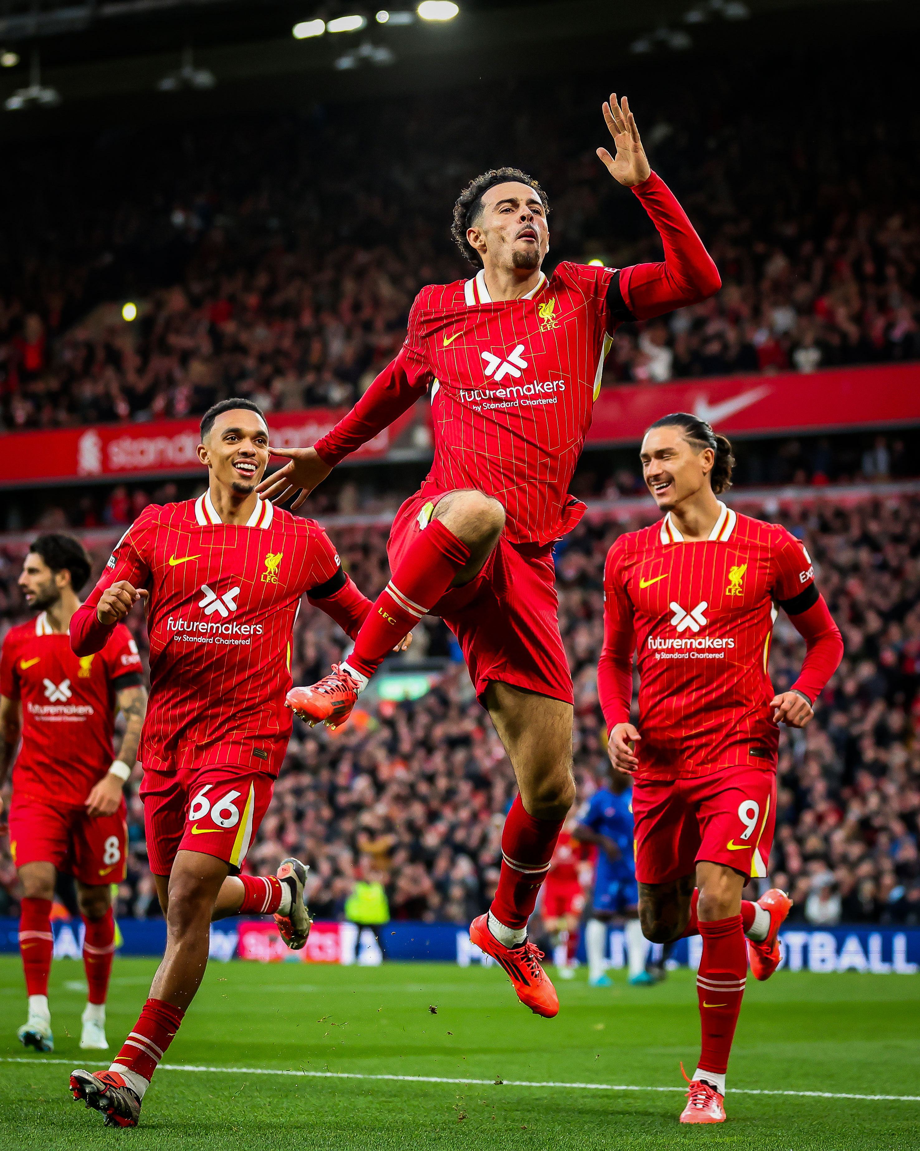 开云体育中国-包含利物浦主场收获胜利，稳居榜首的词条