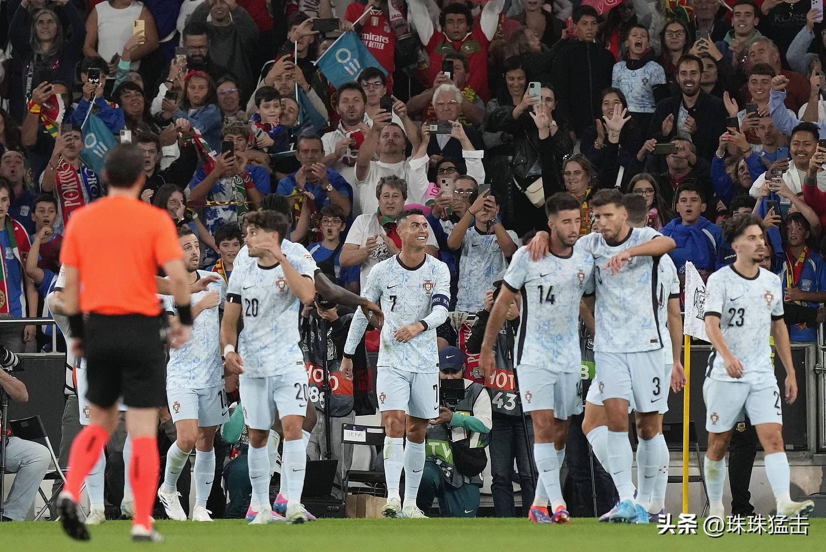 开云体育官方网站-葡萄牙队1-1与英格兰队激战平局