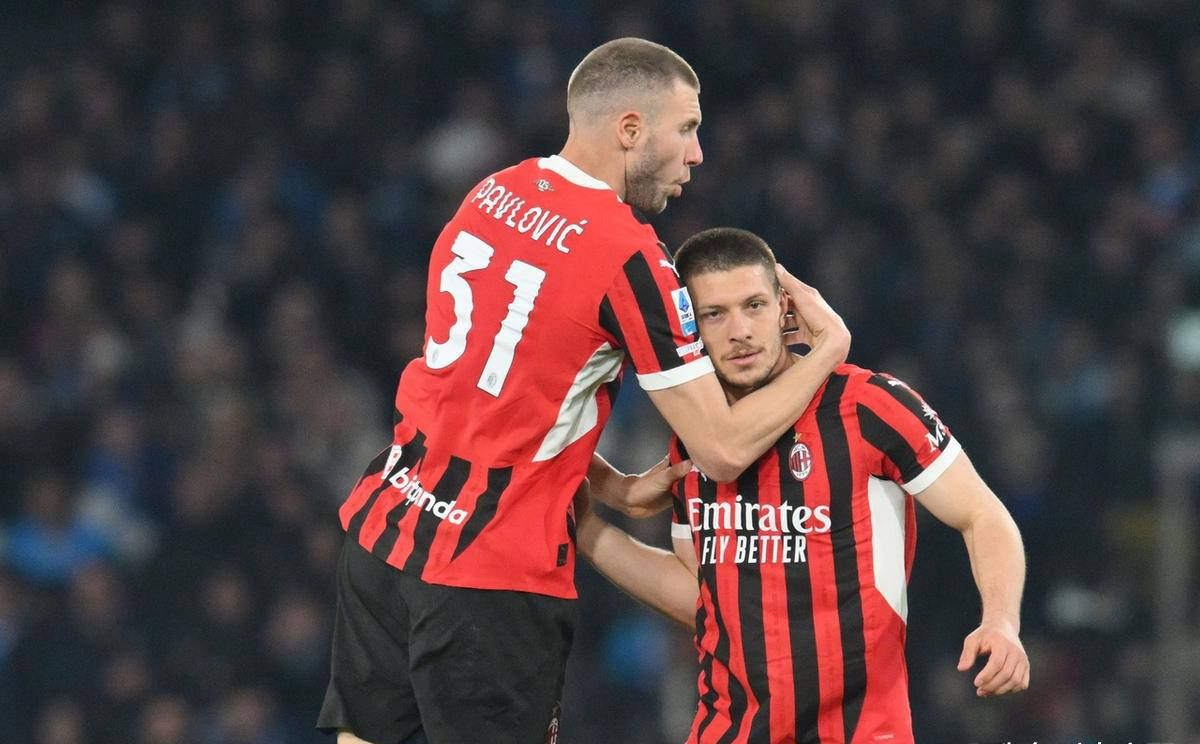 开云体育官网-AC米兰主场不敌那不勒斯，遗憾失利的简单介绍