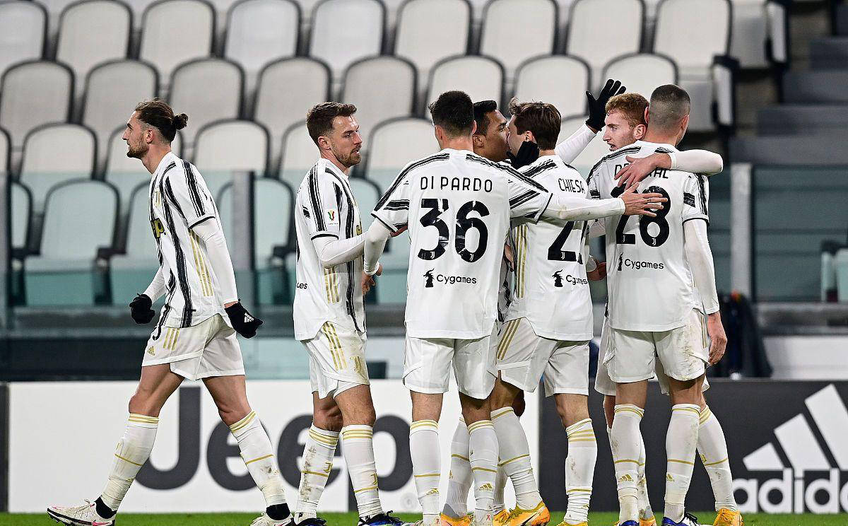 开云体育下载-尤文图斯取得连胜，确立晋级优势