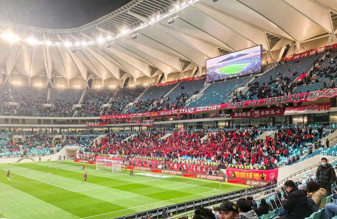 上港客场大胜，追赶领先球队