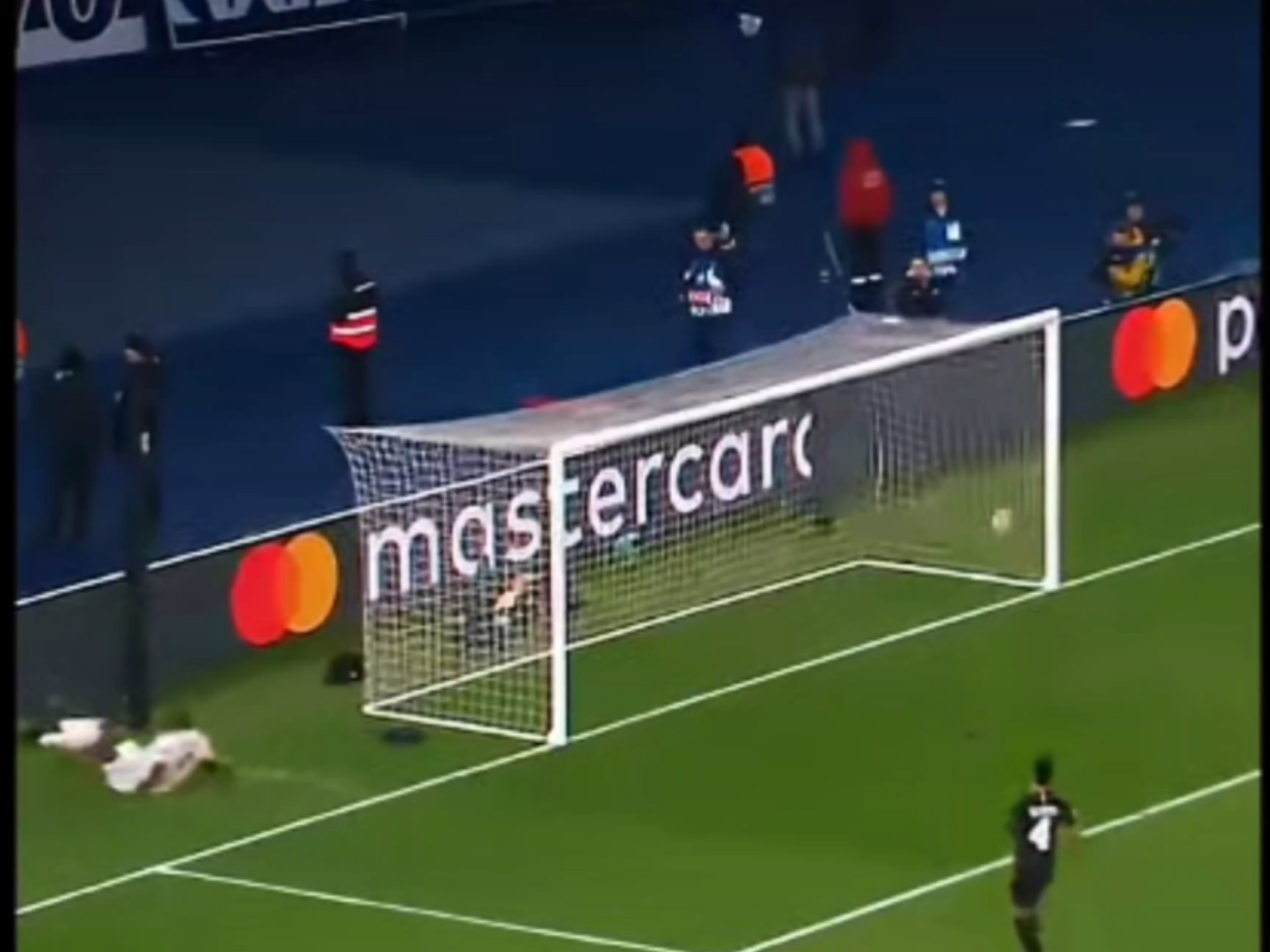 开云体育app-包含巴黎圣日耳曼淘汰皇马，晋级至欧冠八强的词条