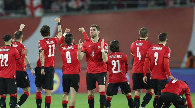 包含欧洲队伍惊艳表现，成功晋级的词条