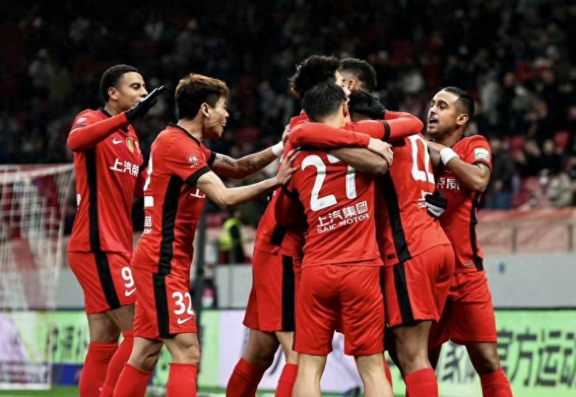 比赛中场仅剩人,球队实力严重受损 比赛中场仅剩人,球队实力严重受损