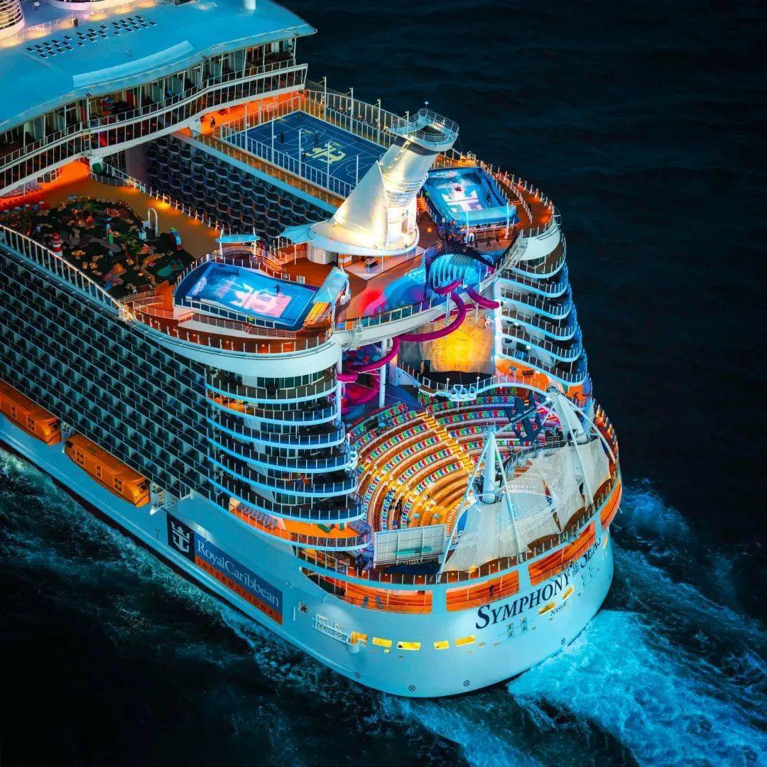 那不勒斯后防稳定性备受赞誉，对手难以攻破的简单介绍