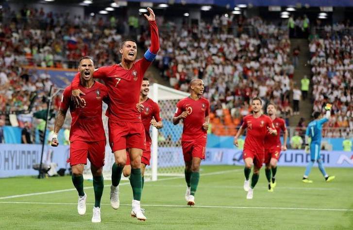 包含荷兰憾负葡萄牙失去领先优势风头被抢的词条