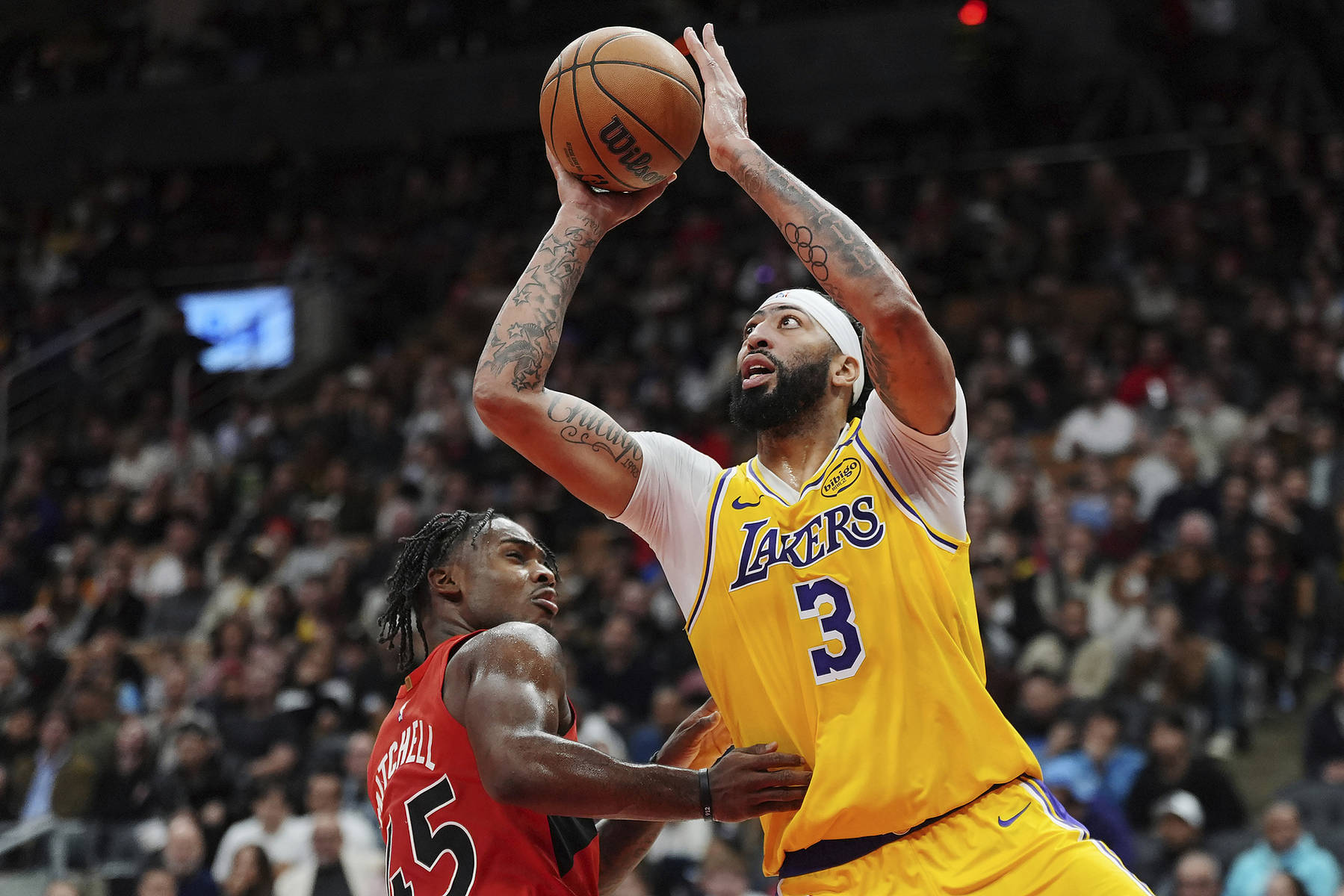 猛龙队主场大胜,取得半决赛首胜的简单介绍 猛龙队主场大胜,取得半决赛首胜的简单介绍