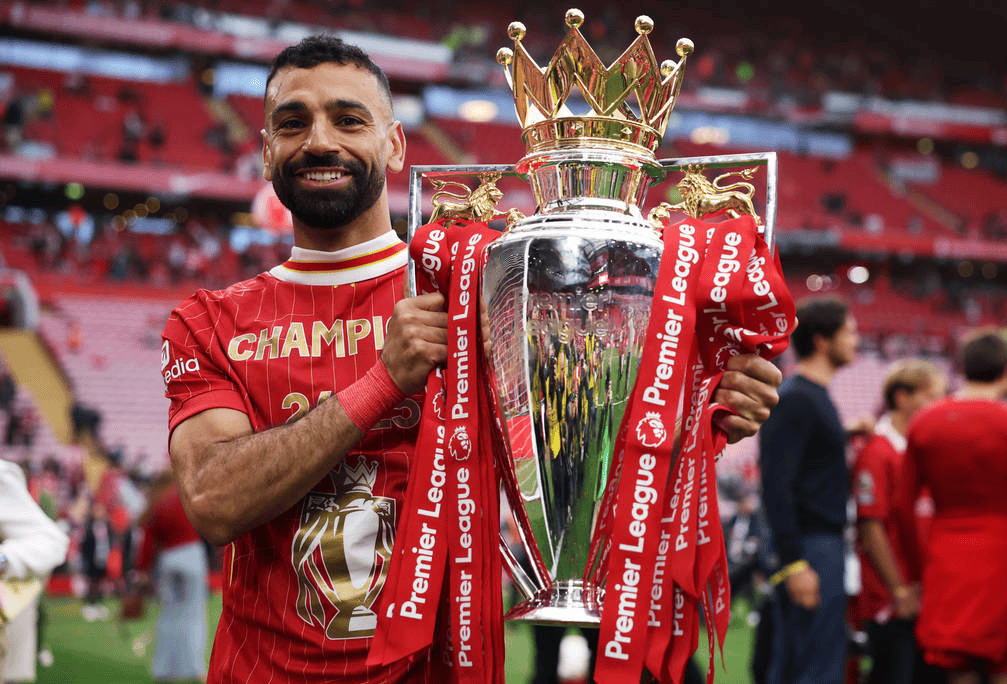 羽毛球赛事中利物浦战胜对手成功夺冠