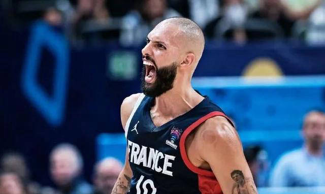 开云体育app-法国队逆风翻盘，成功晋级淘汰赛