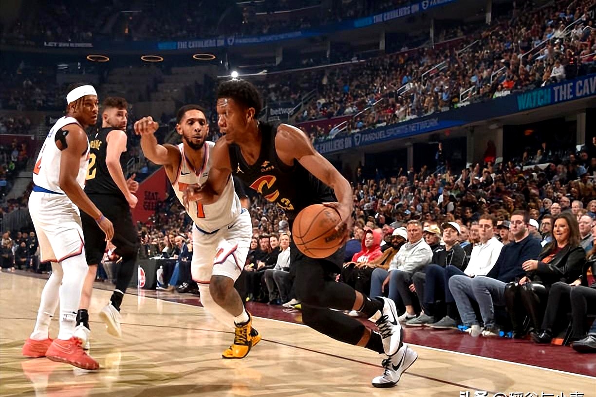 尼克斯新援表现惊艳,帮助球队取得连胜 尼克斯新援表现惊艳,帮助球队取得连胜