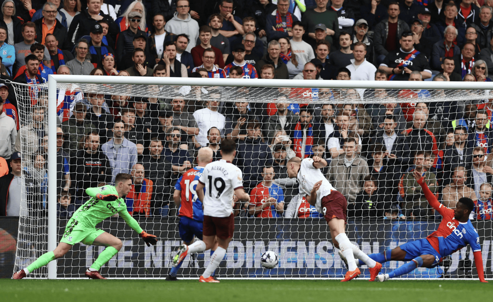 曼城力挫强敌,成功晋级下一轮比赛的简单介绍 曼城力挫强敌,成功晋级下一轮比赛的简单介绍