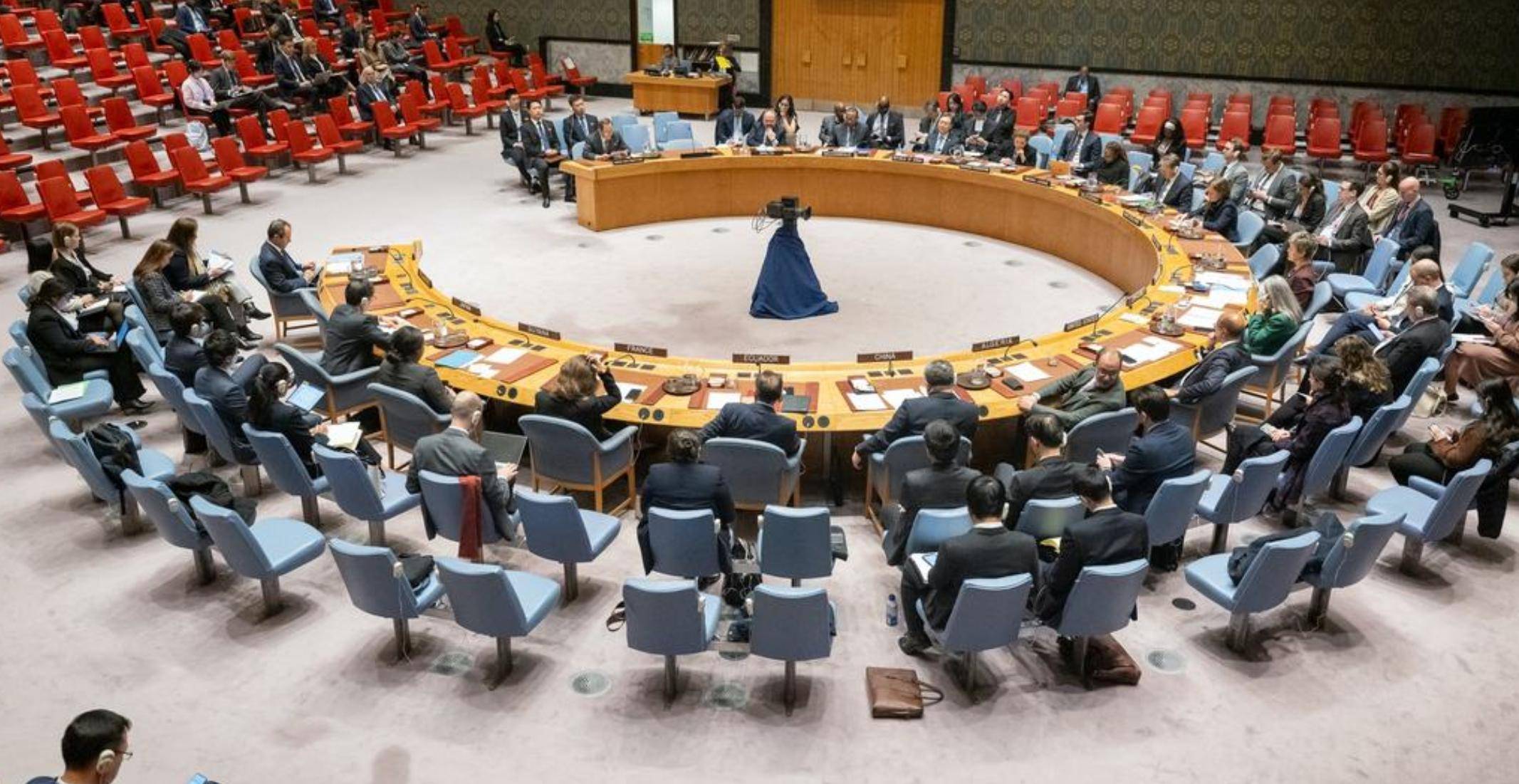 日本与美国交锋比赛激烈 日本与美国交锋比赛激烈