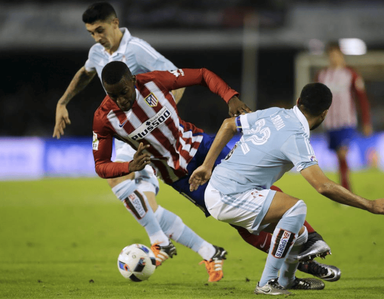 多场比赛延期,球迷急切等待精彩对决的简单介绍 多场比赛延期,球迷急切等待精彩对决的简单介绍