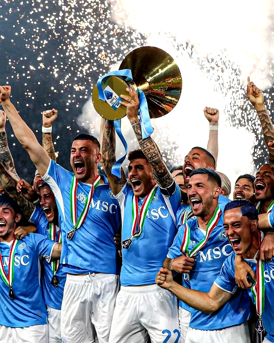 关于那不勒斯客场取胜，继续保持领先优势的信息