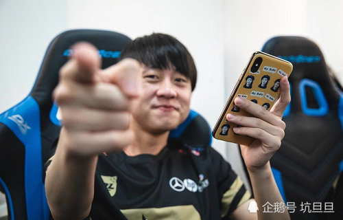 开云体育-RNG横扫NS，CoreJJ开启传奇时刻半决赛3:2（洛杉矶）