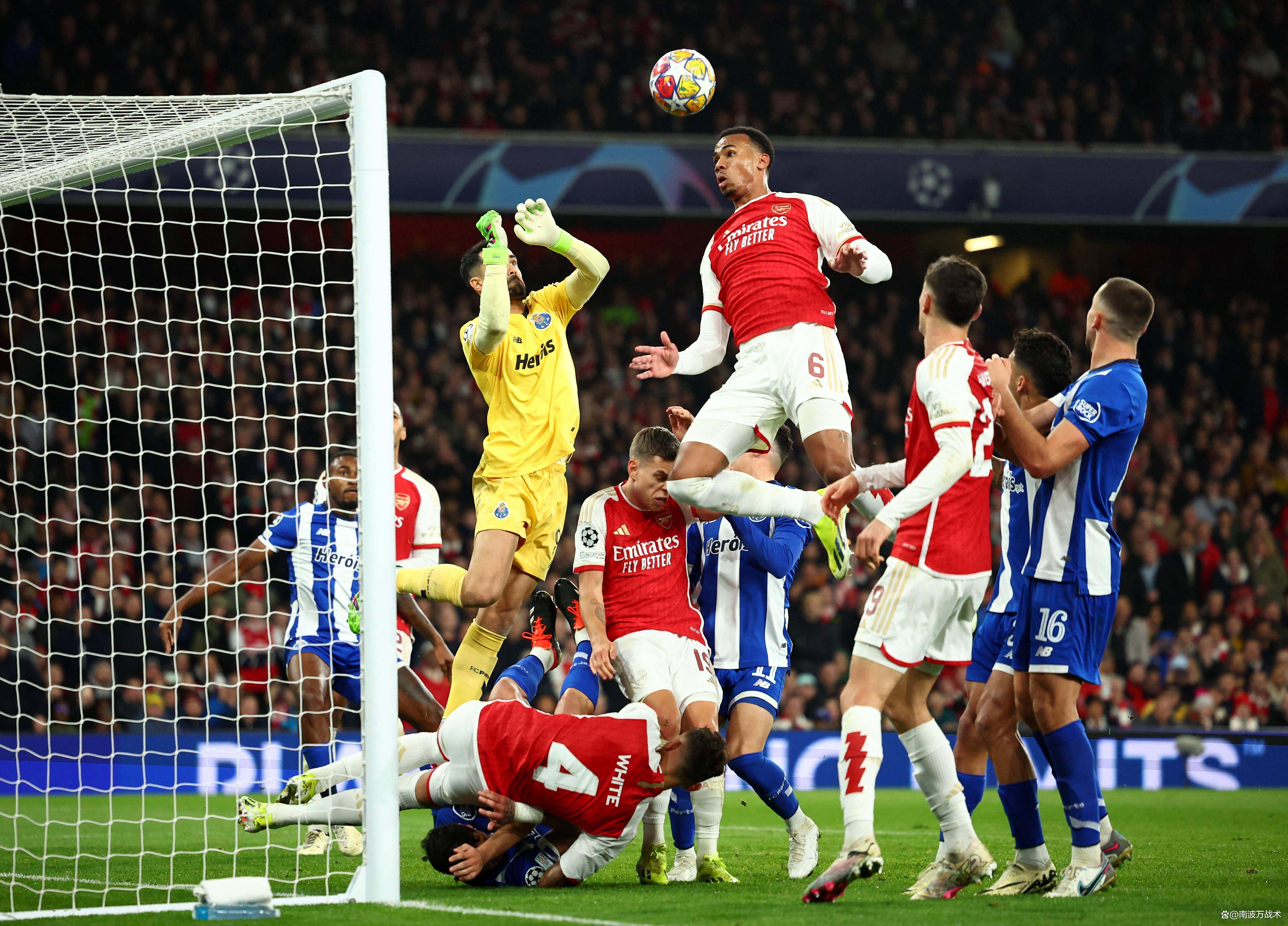 开云下载-欧洲豪门交锋，双方争夺胜利的战争即将打响