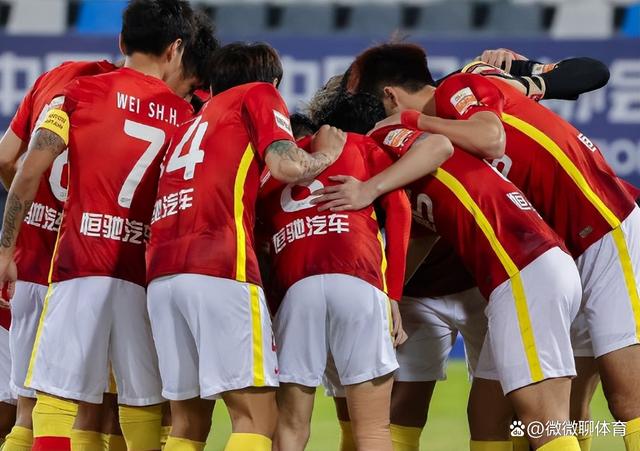 恒大外援梅开二度，帮助球队继续领跑中超积分榜