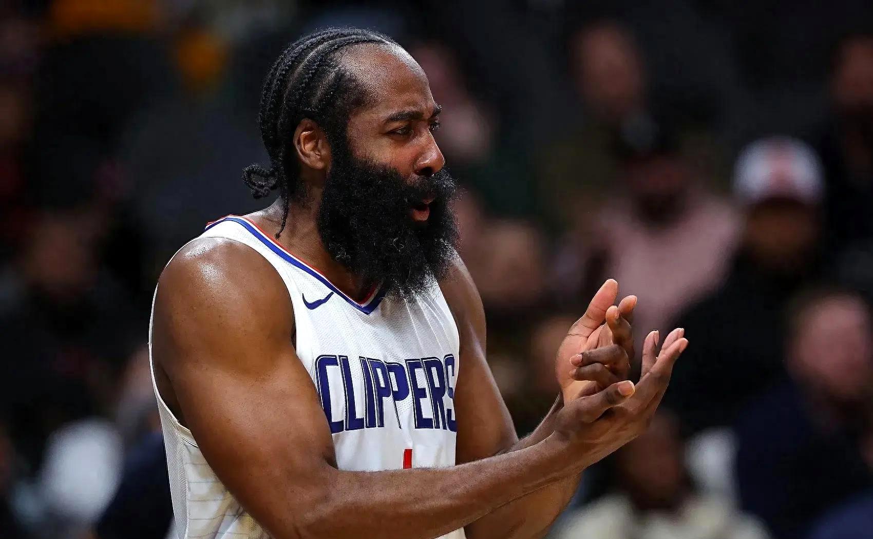 快船队主场取胜,冲击西部决赛资格 快船队主场取胜,冲击西部决赛资格