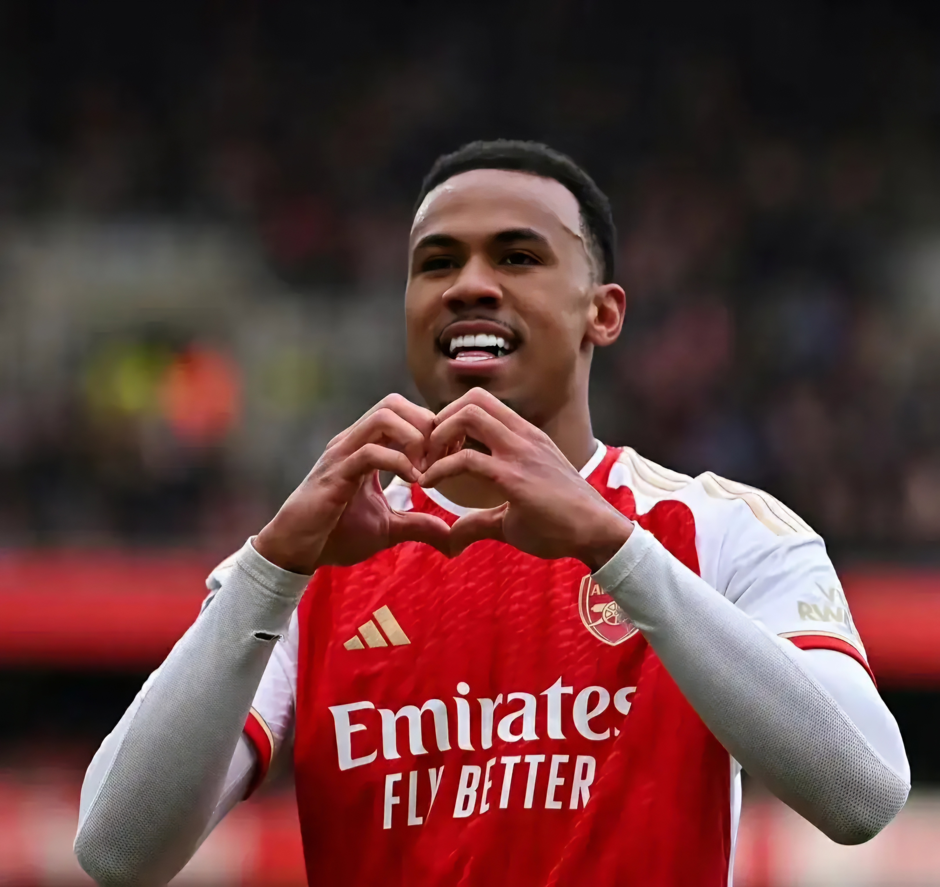 阿森纳后卫完成新赛季第一次进球 阿森纳后卫完成新赛季第一次进球