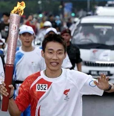 开云体育-中国羽毛球队爆冷日本羽毛球队，李宗伟绝境逆转的简单介绍