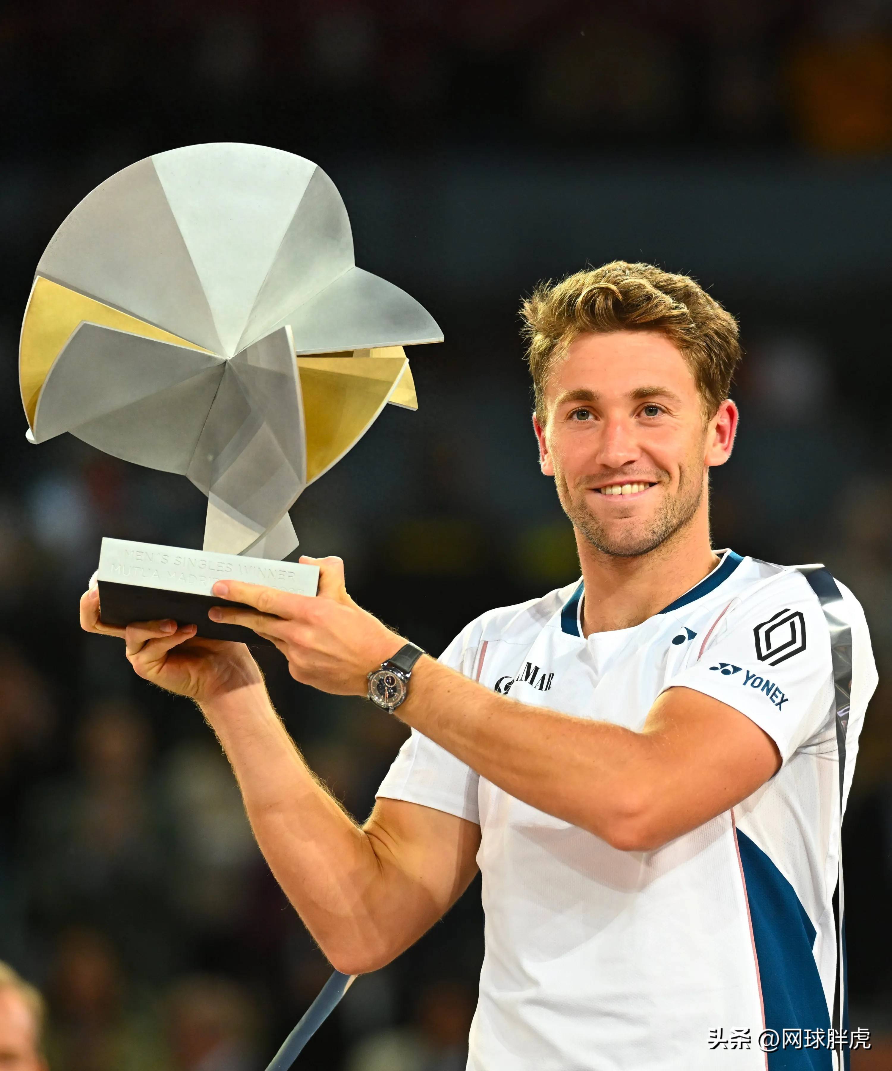 拉沃尔杯完胜ATP总决赛，鲁德统治全场